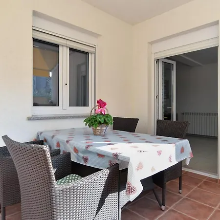 Apartment Crnjina 1100