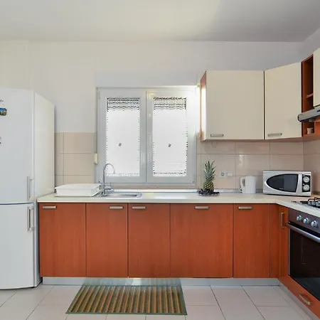 Apartment Crnjina 1100