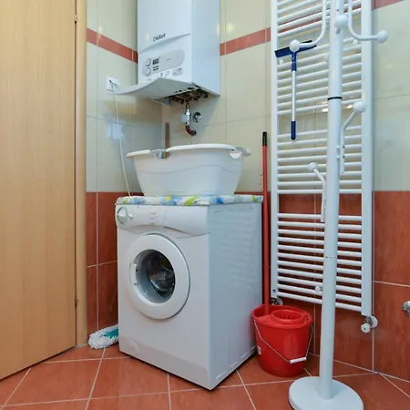 شقة Apartment Crnjina 1100 *