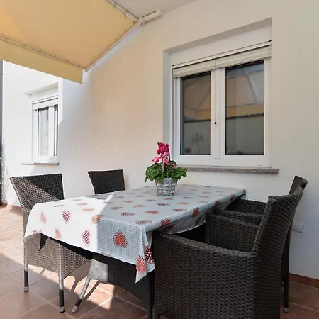 Apartment Crnjina 1100